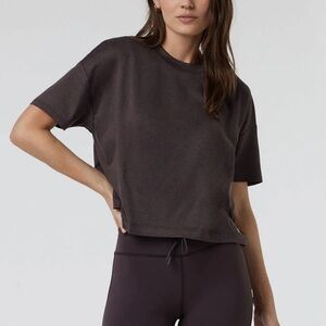 Vuori Sangria Heather Energy Tee